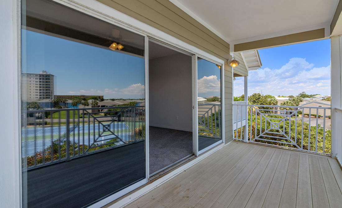 BEACH POINTE T/H - Residential