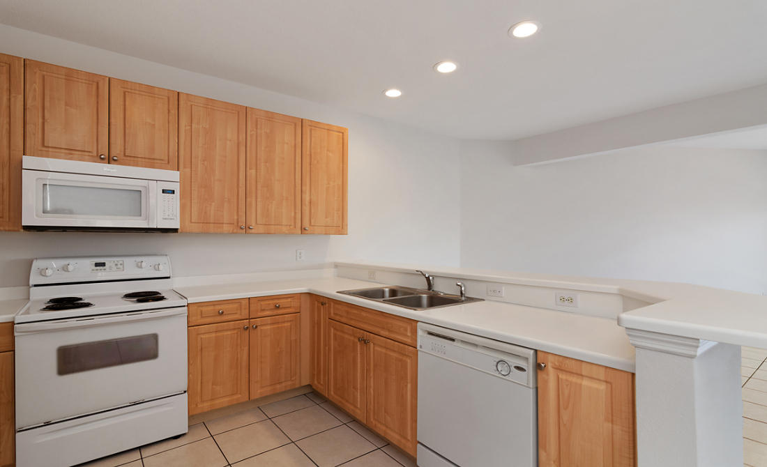 BEACH POINTE T/H - Residential