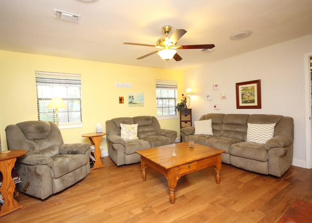 ROCKY BAYOU COUNTRY CLUB ESTATES 1 - Residential