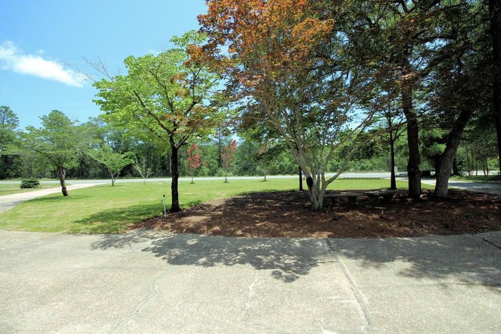 ROCKY BAYOU COUNTRY CLUB ESTATES 1 - Residential