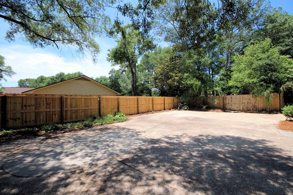 ROCKY BAYOU COUNTRY CLUB ESTATES 1 - Residential