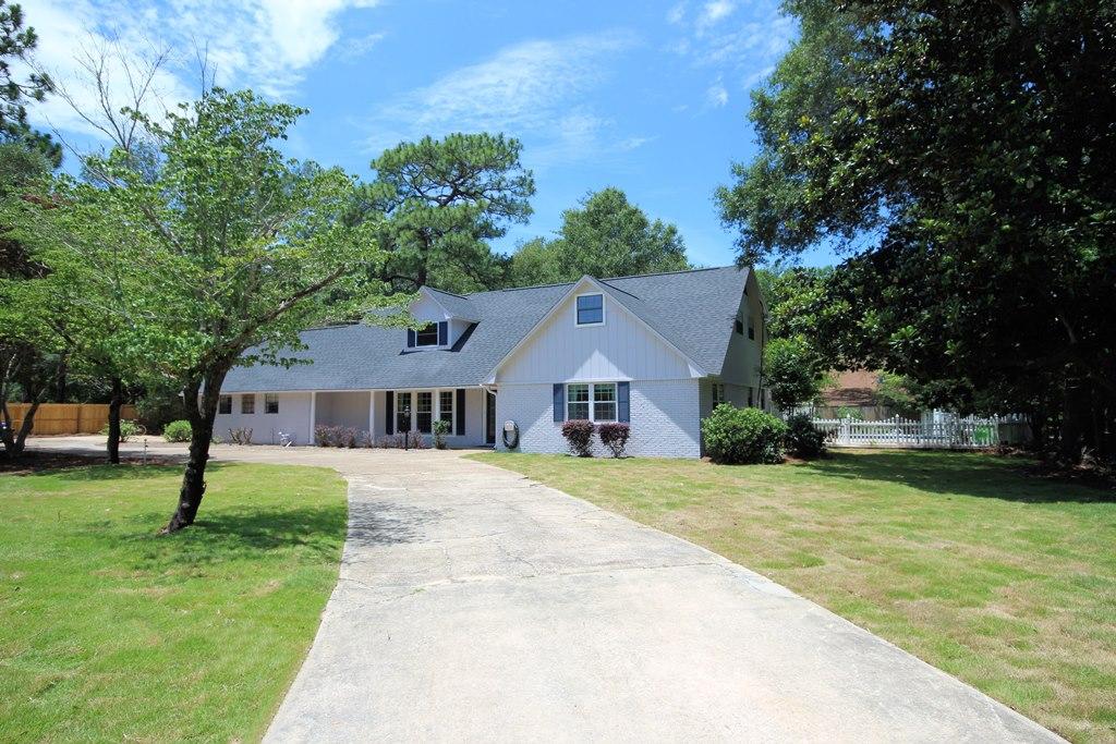 ROCKY BAYOU COUNTRY CLUB ESTATES 1 - Residential