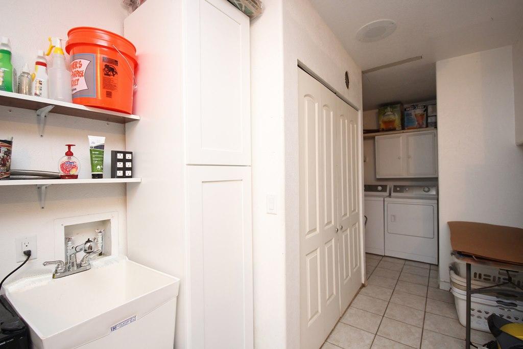 ROCKY BAYOU COUNTRY CLUB ESTATES 1 - Residential