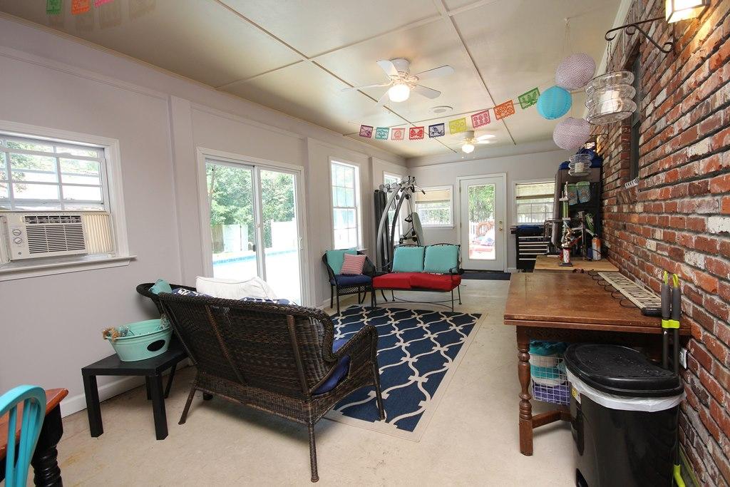 ROCKY BAYOU COUNTRY CLUB ESTATES 1 - Residential