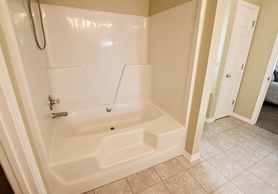 CREETWOODS - Residential