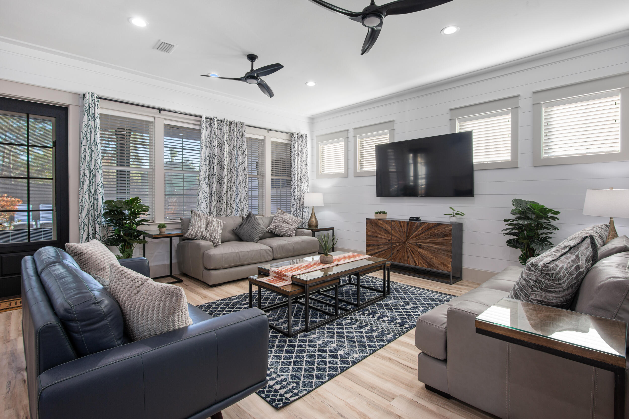 FRANGISTA BEACH 2ND ADDN - Residential