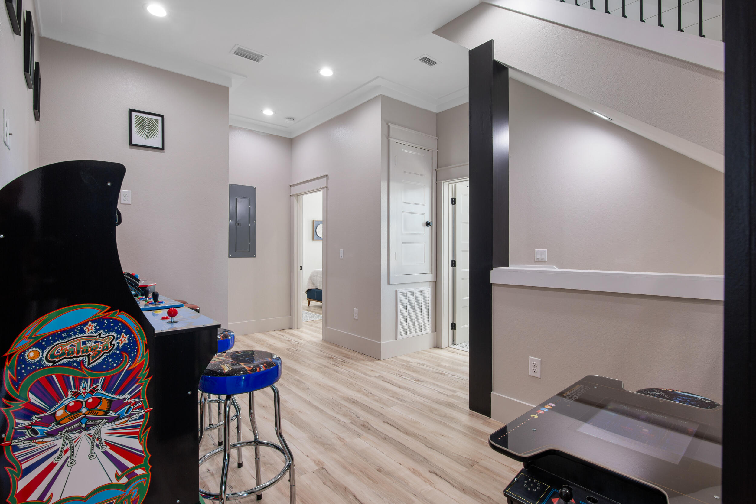 FRANGISTA BEACH 2ND ADDN - Residential