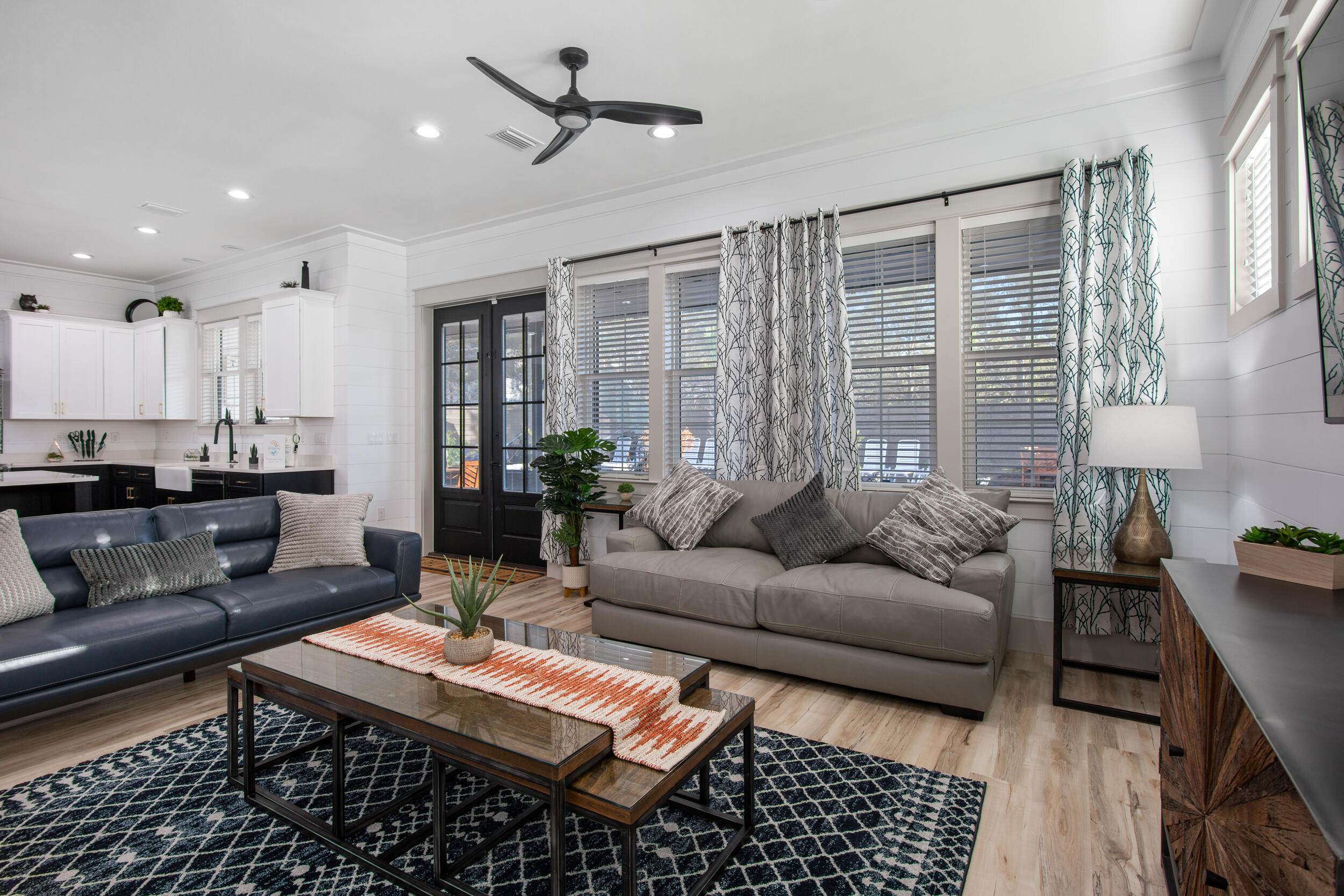 FRANGISTA BEACH 2ND ADDN - Residential