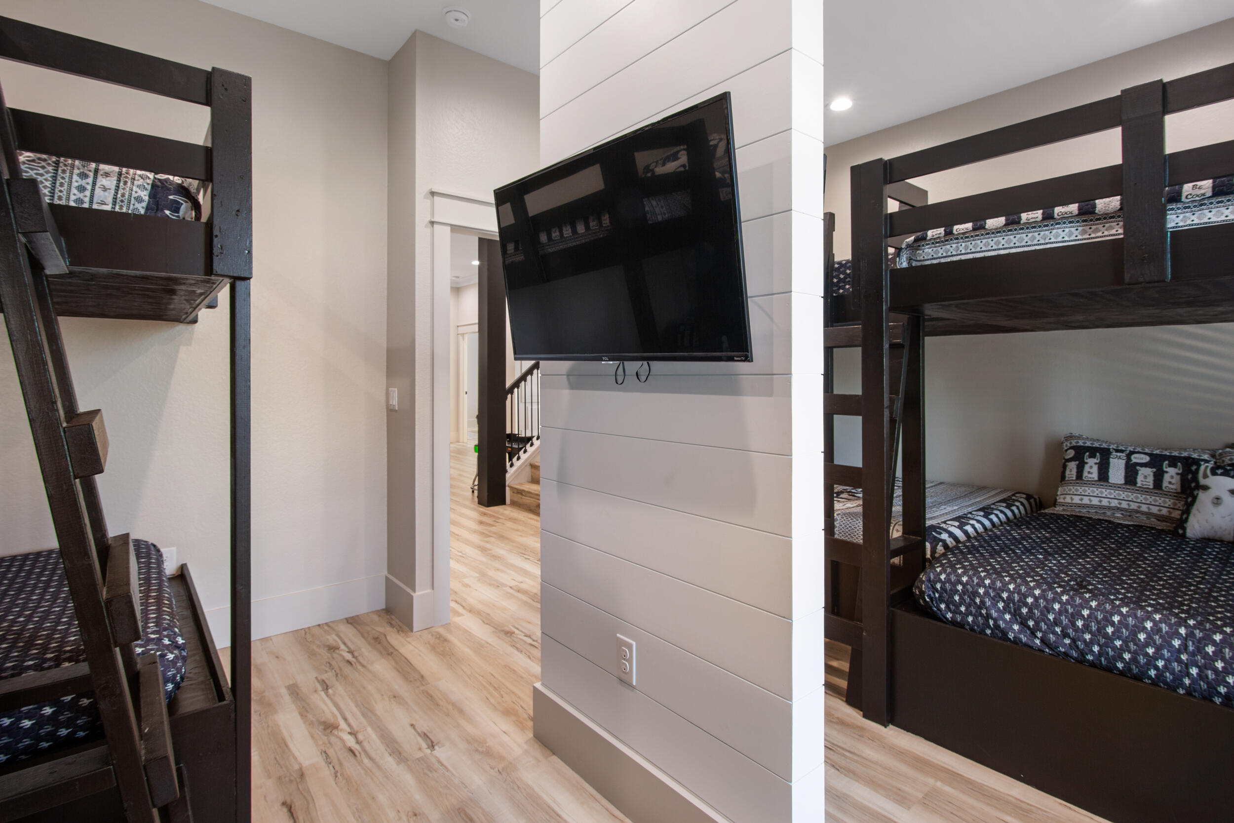 FRANGISTA BEACH 2ND ADDN - Residential
