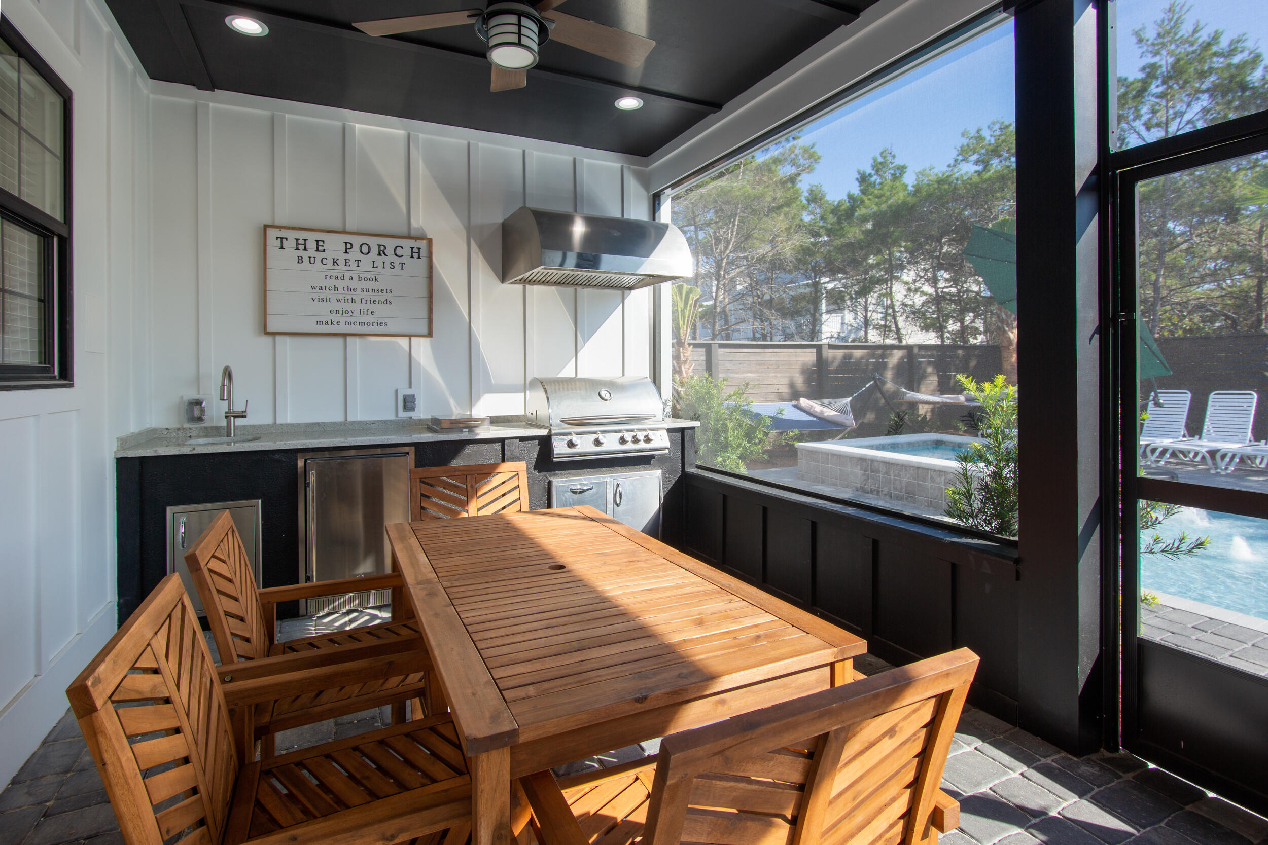 FRANGISTA BEACH 2ND ADDN - Residential