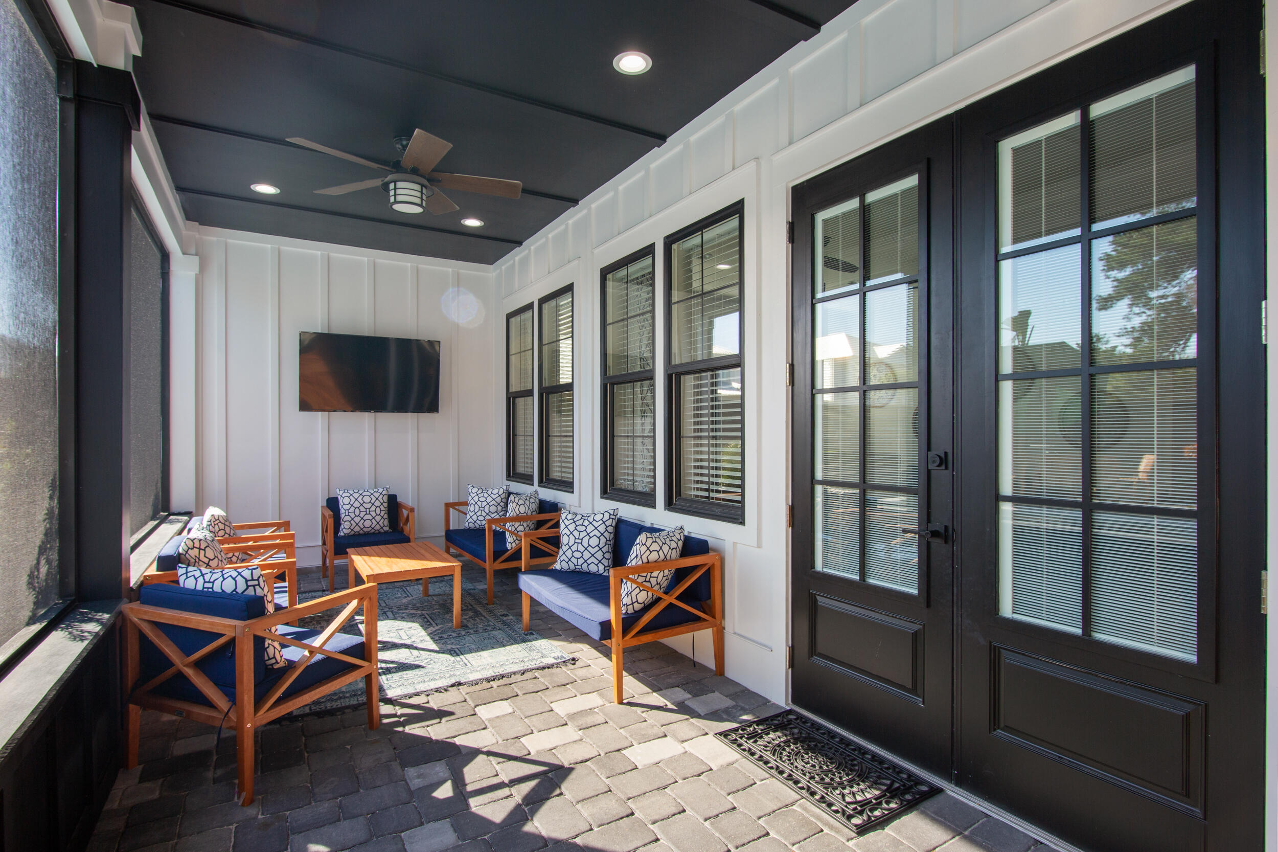 FRANGISTA BEACH 2ND ADDN - Residential