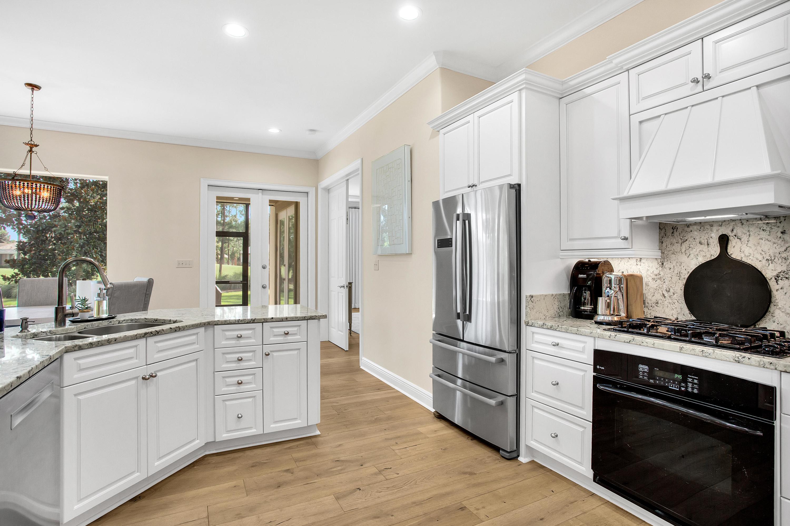 Baytowne Ave East - Residential