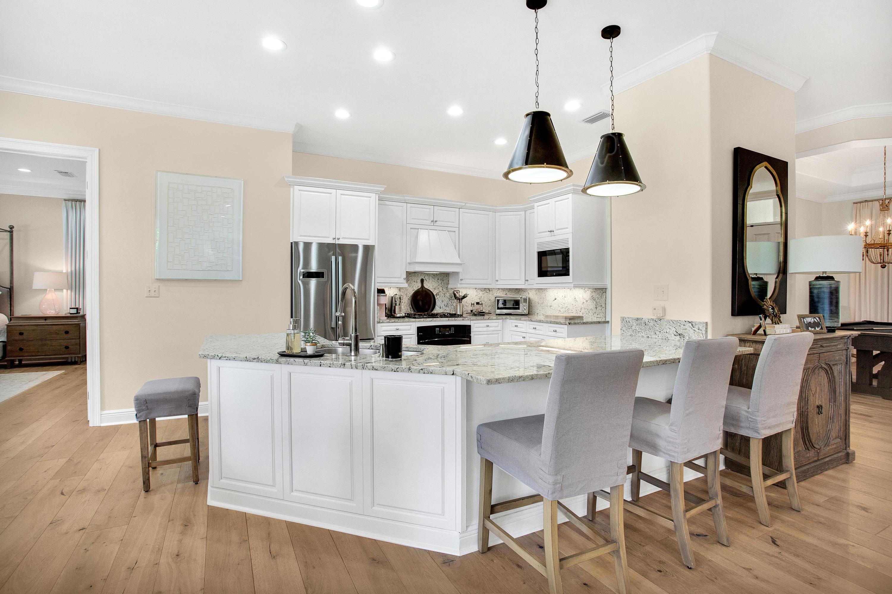 Baytowne Ave East - Residential