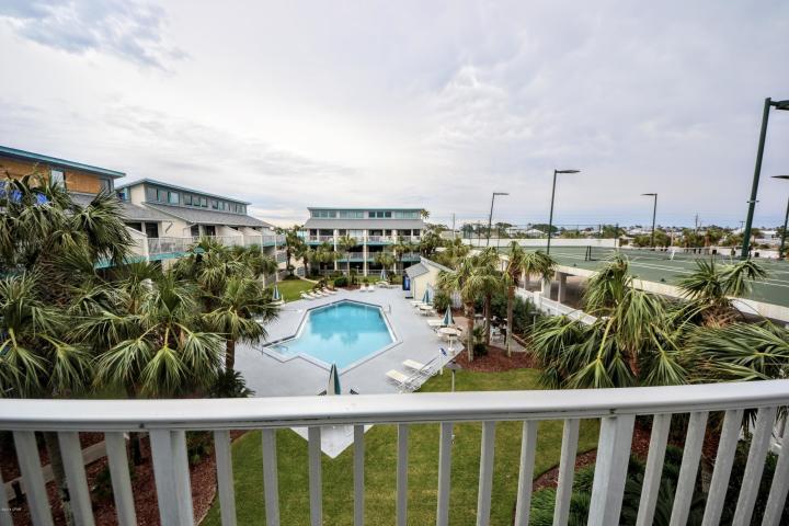 . One bedroom with loft which can be used as 2nd bedroom. Great investment property. Minimal damage to unit from Hurricane Michael. Damage includes broken window (living room) and a few areas of sheet rock. HOA is coordinating repairs. Located close to shopping, dining, employment and entertainment. All sizes and ages are approximate and should be verified by buyer if important.