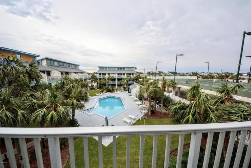 . One bedroom with loft which can be used as 2nd bedroom. Great investment property. Minimal damage to unit from Hurricane Michael. Damage includes broken window (living room) and a few areas of sheet rock. HOA is coordinating repairs. Located close to shopping, dining, employment and entertainment. All sizes and ages are approximate and should be verified by buyer if important.