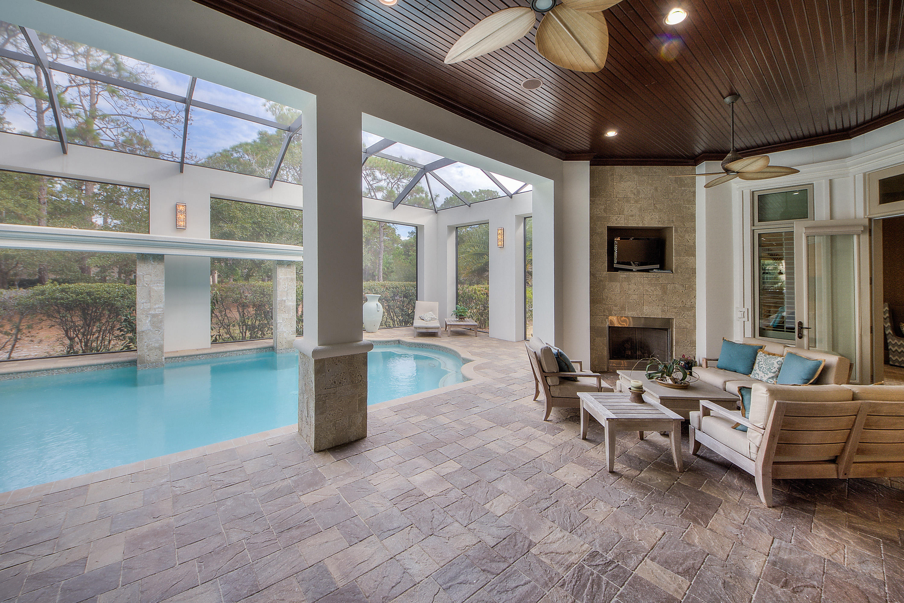 BURNT PINE - Residential