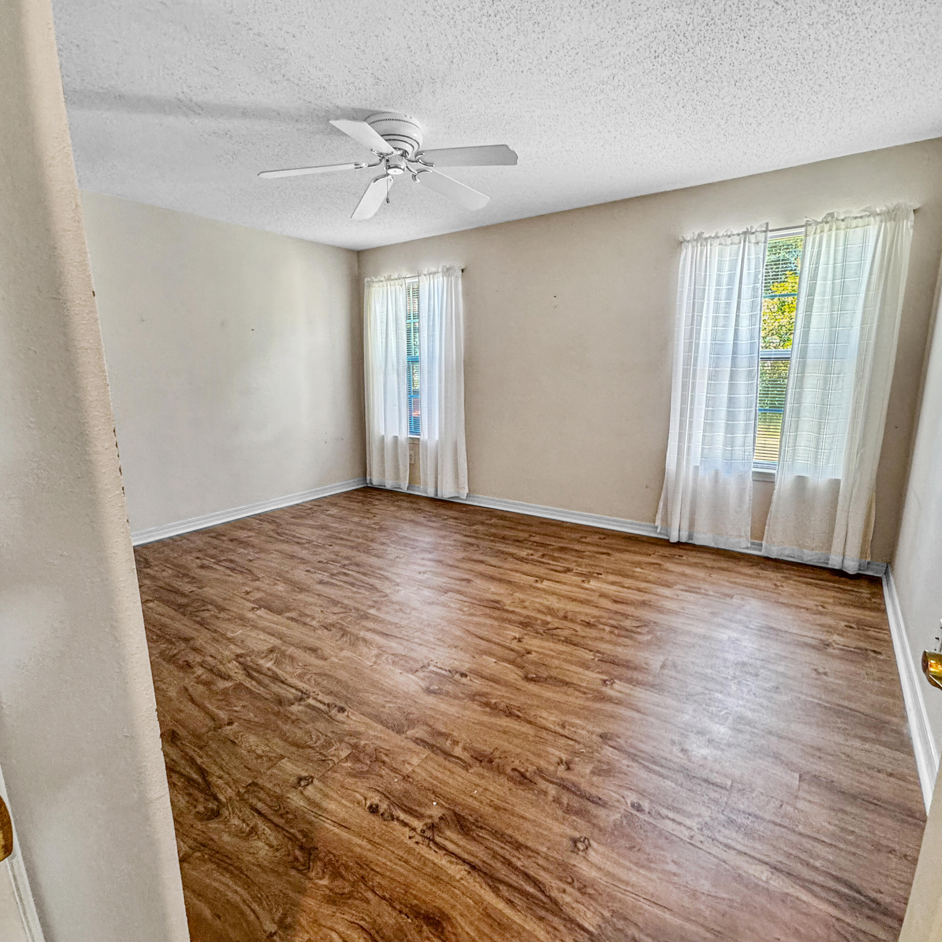 SUMMERWOOD - Residential