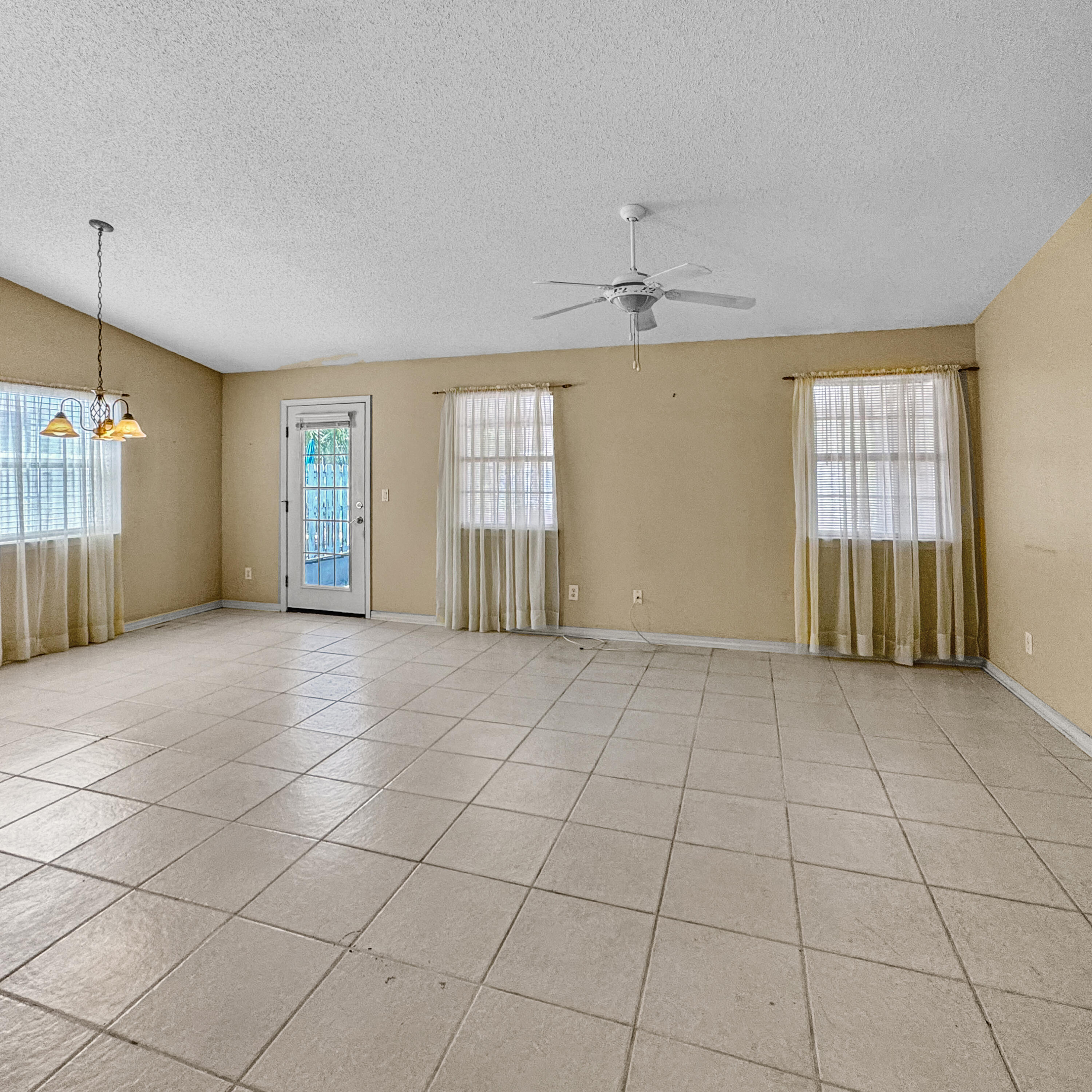 SUMMERWOOD - Residential