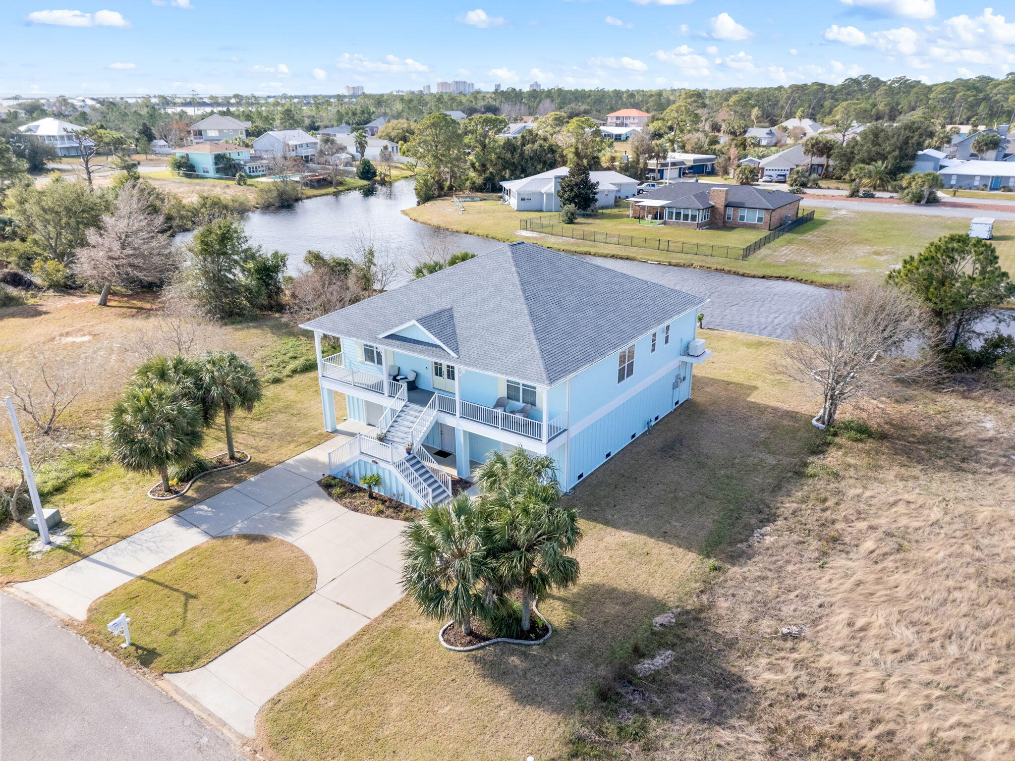 GRANDE LAGOON WEST - Residential