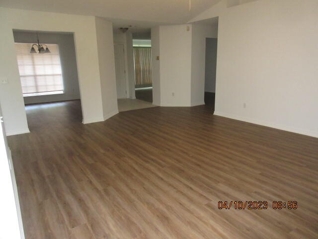 BISCAYNE POINTE - Residential