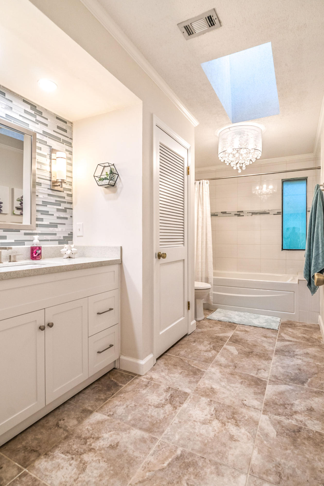 ROCKY BAYOU COUNTRY CLUB ESTATES 1 - Residential