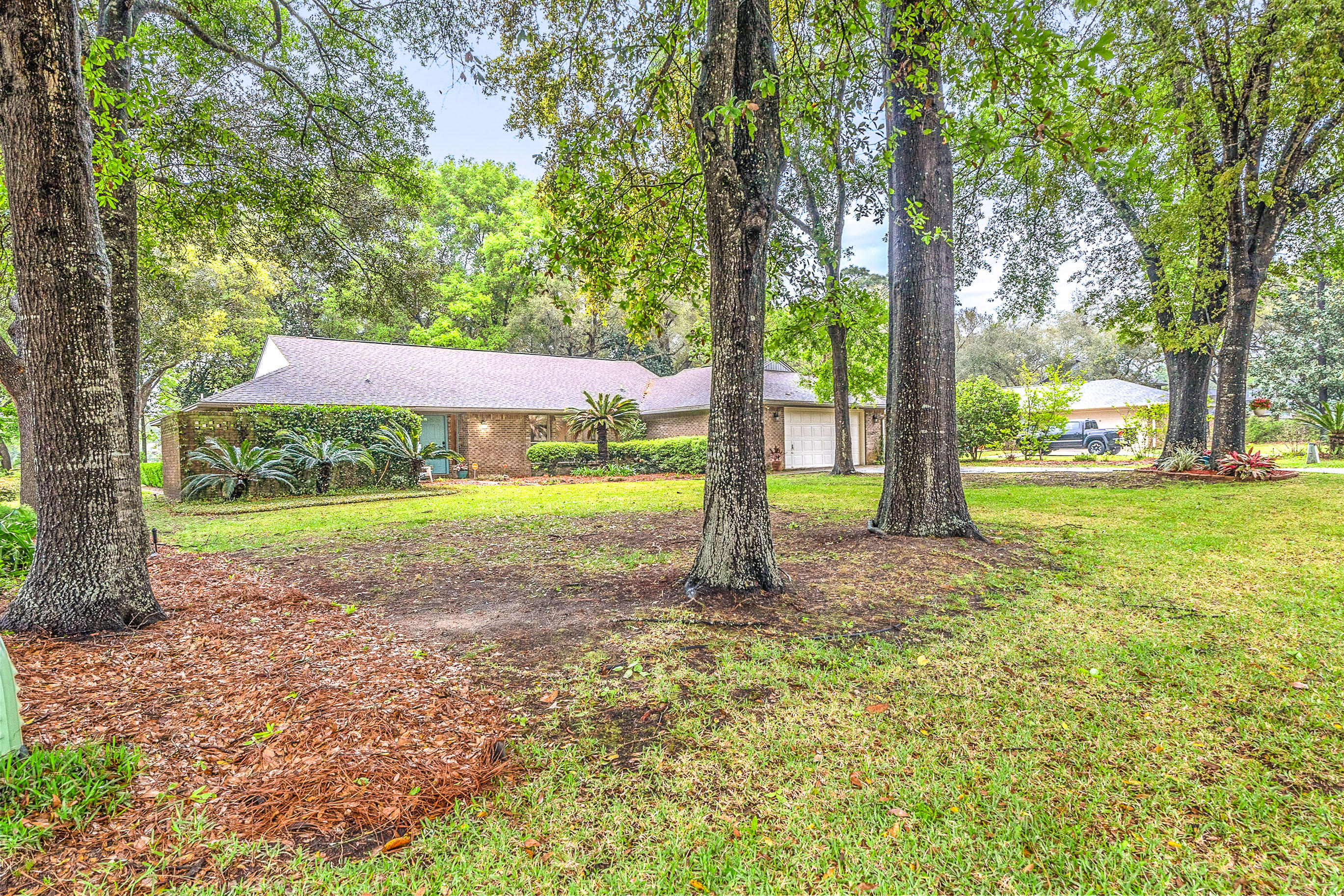 ROCKY BAYOU COUNTRY CLUB ESTATES 1 - Residential