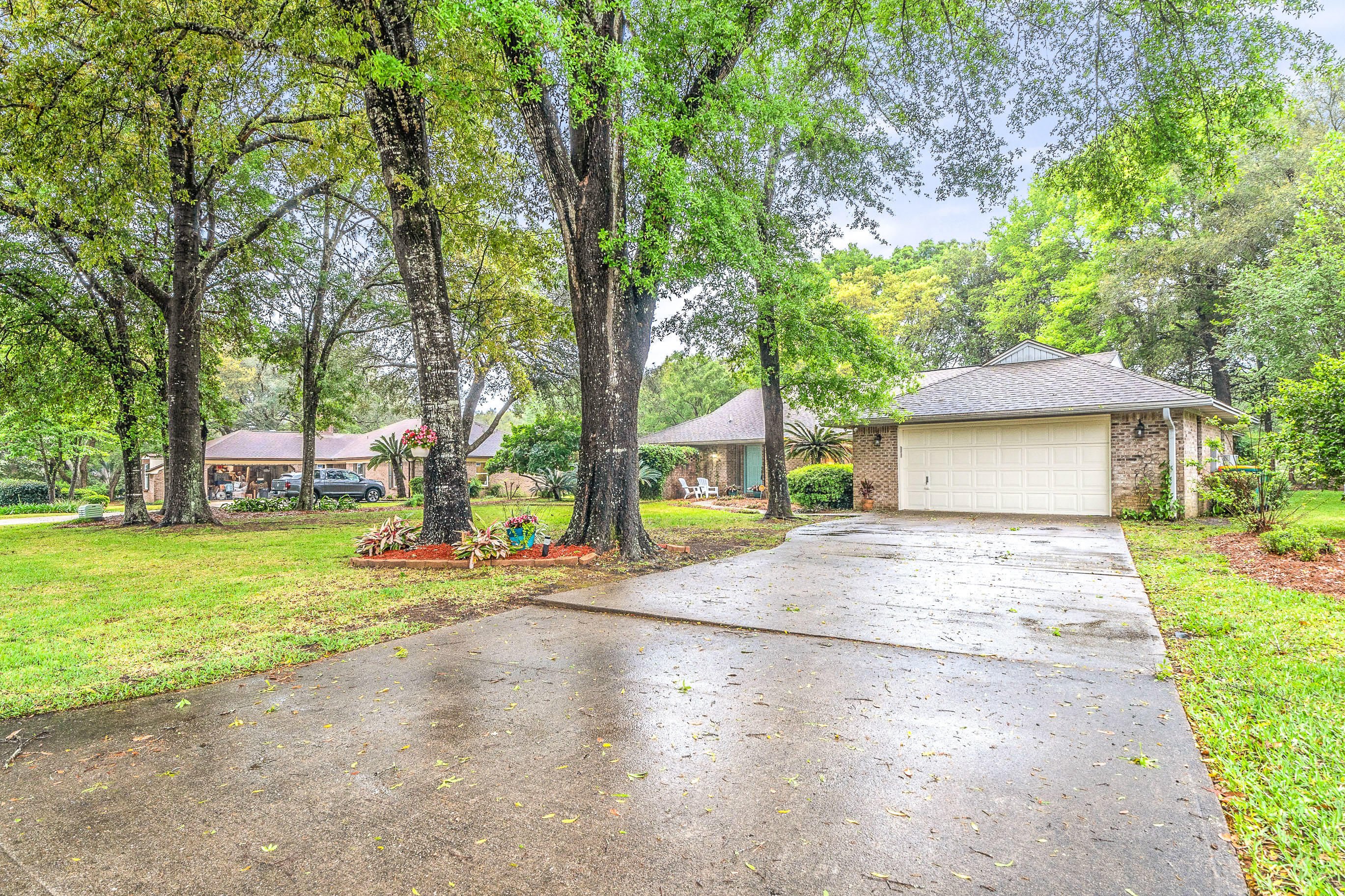 ROCKY BAYOU COUNTRY CLUB ESTATES 1 - Residential