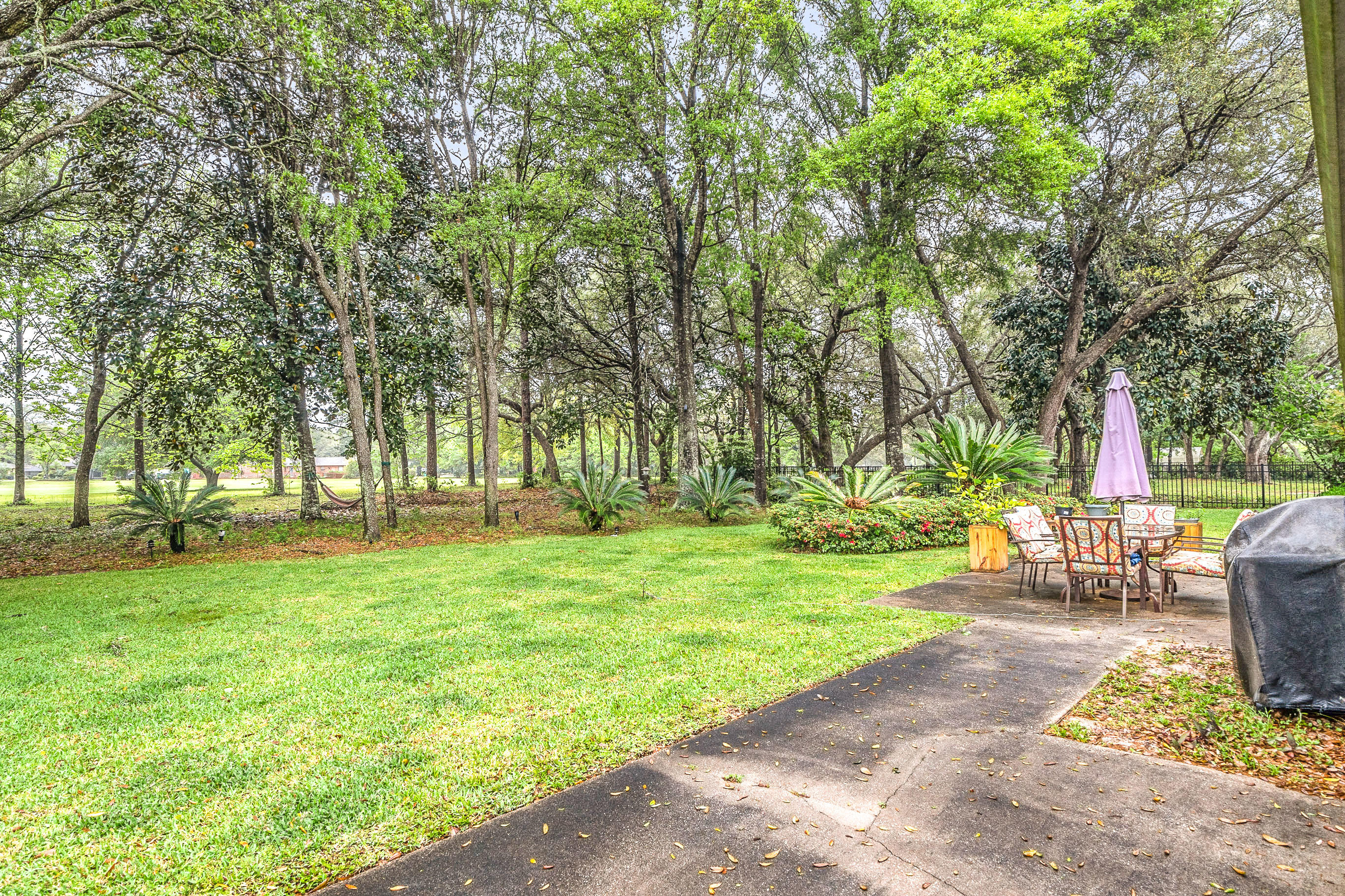 ROCKY BAYOU COUNTRY CLUB ESTATES 1 - Residential