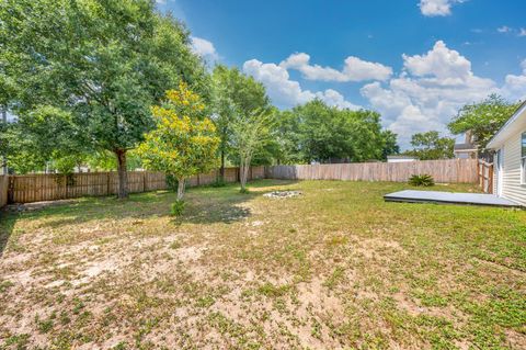 A home in DeFuniak Springs