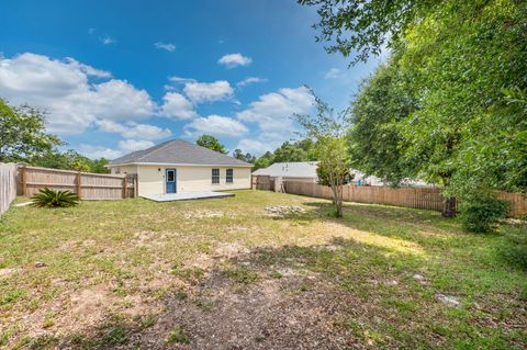 A home in DeFuniak Springs