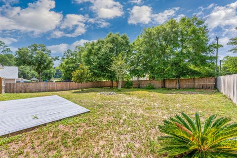 A home in DeFuniak Springs