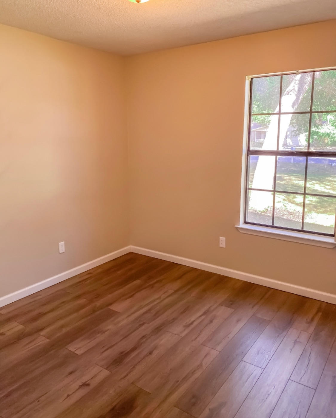 VALPARAISO PINECREST 6 - Residential