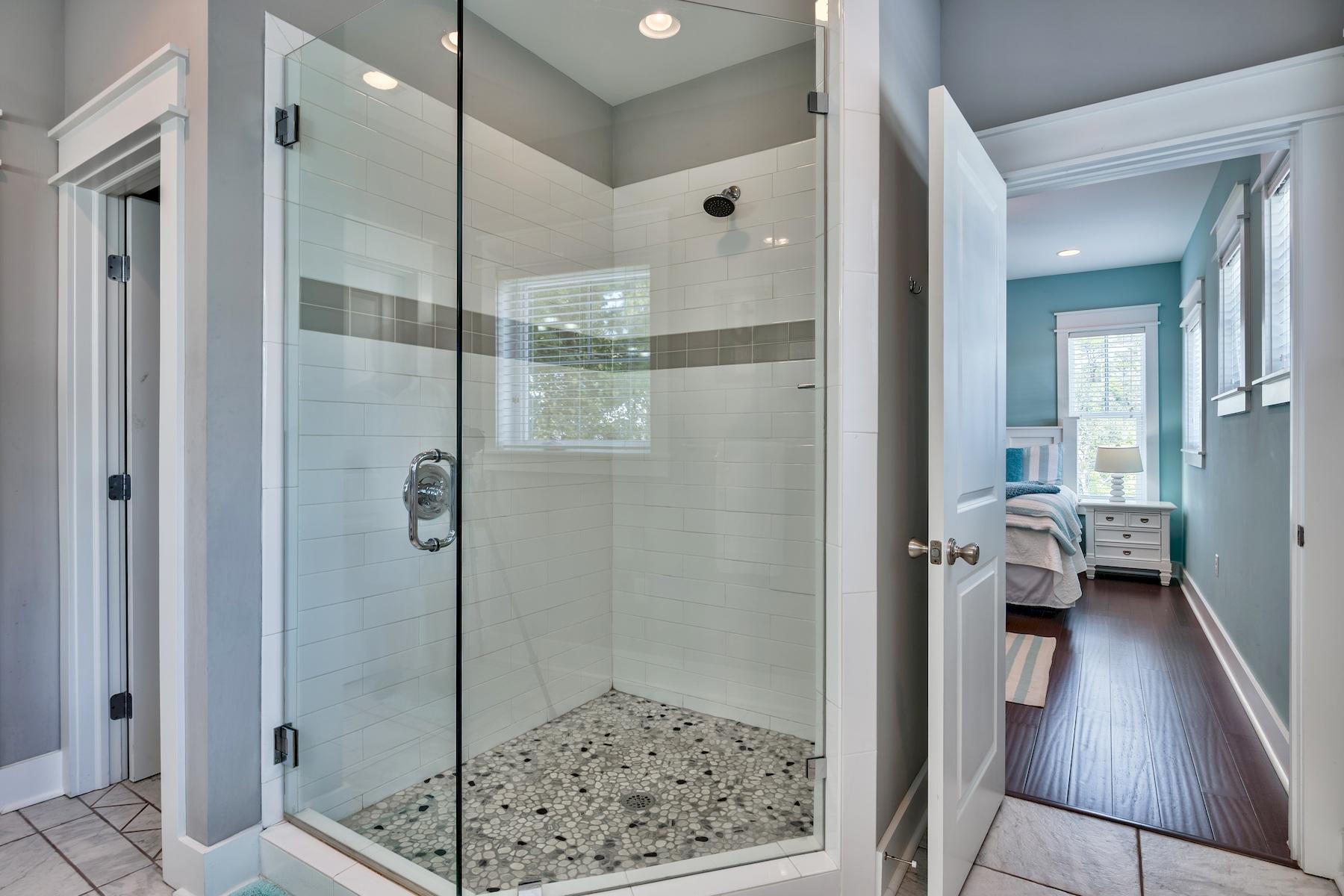 LAKESIDE AT BLUE MOUNTAIN BEACH - Residential