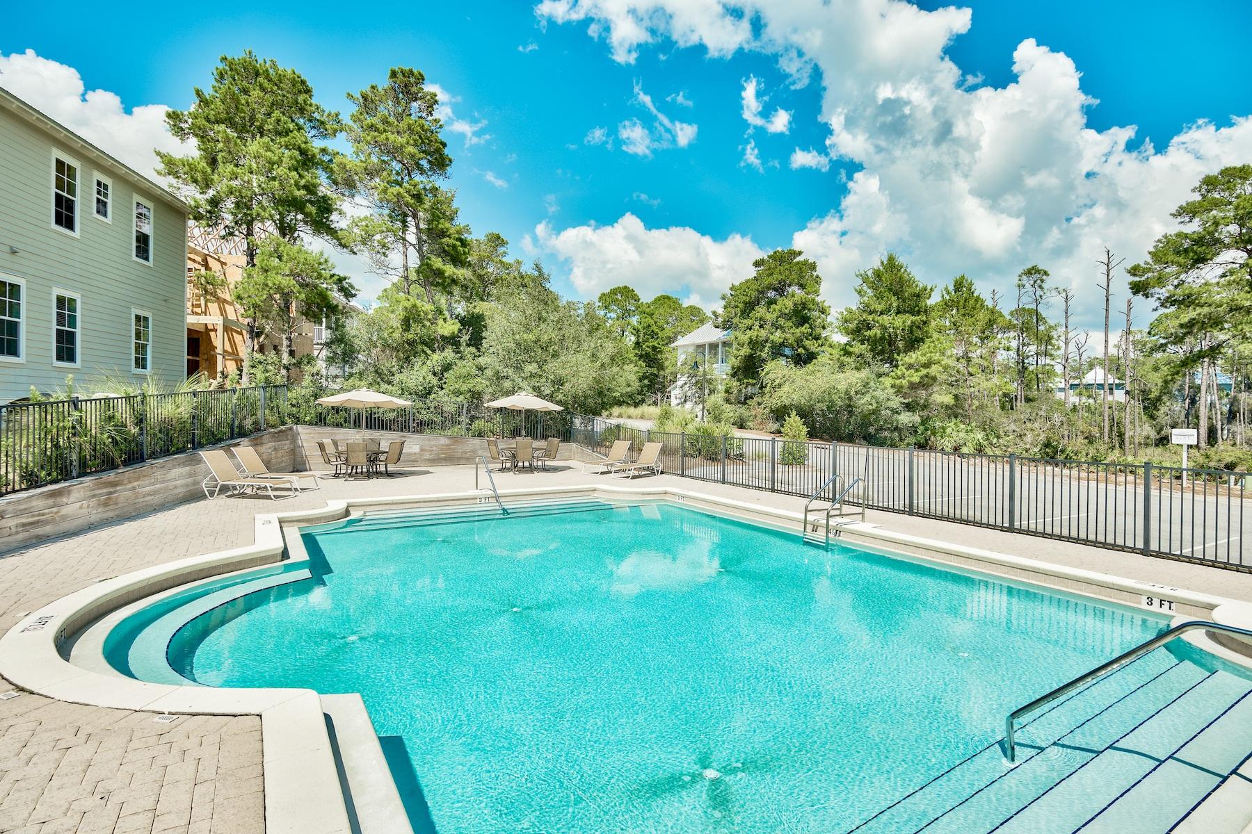 LAKESIDE AT BLUE MOUNTAIN BEACH - Residential