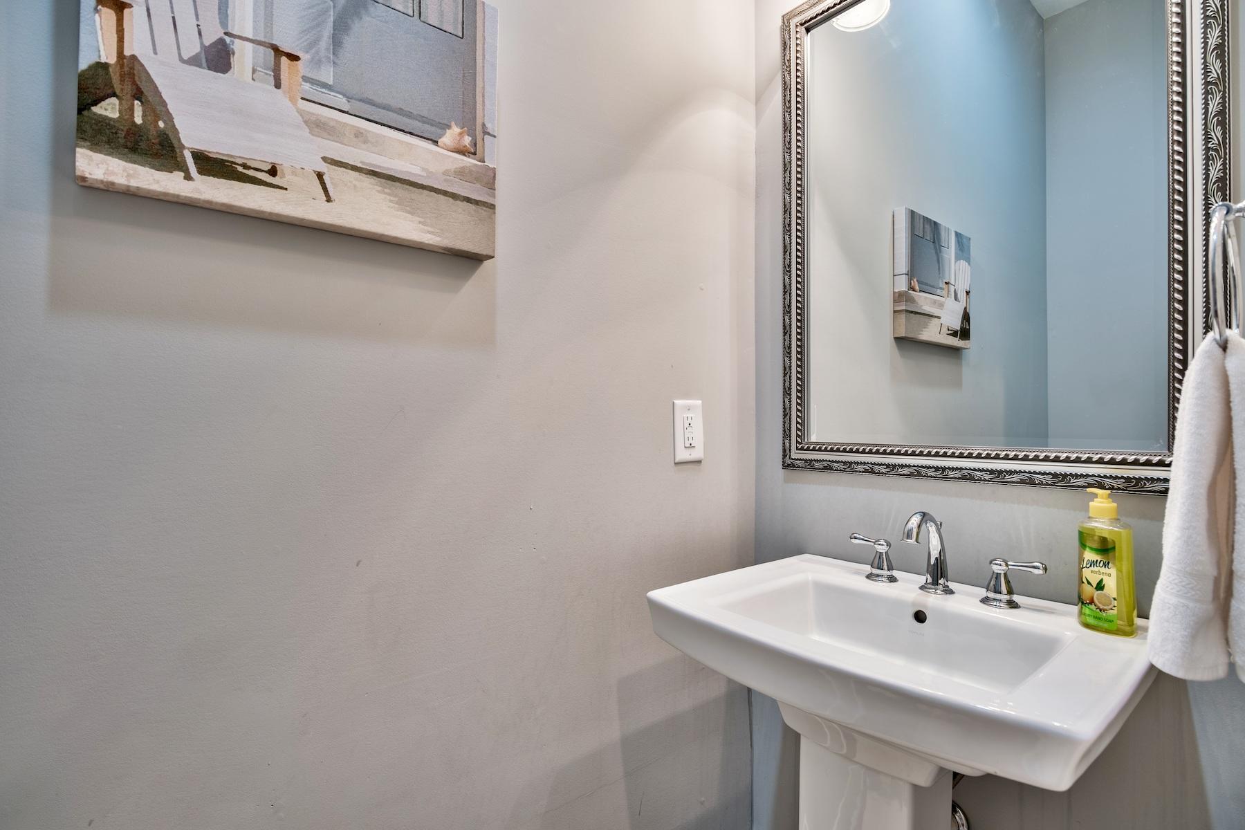 LAKESIDE AT BLUE MOUNTAIN BEACH - Residential