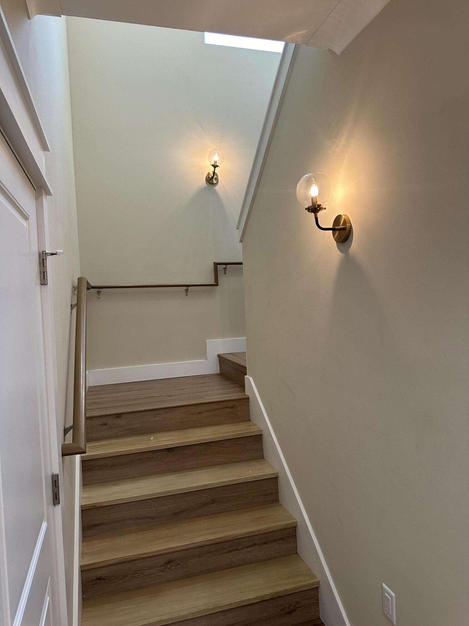 CALHOUN S/D DESTIN RE S/D PART BLK D LOTS 2 & 3 BL - Residential Lease