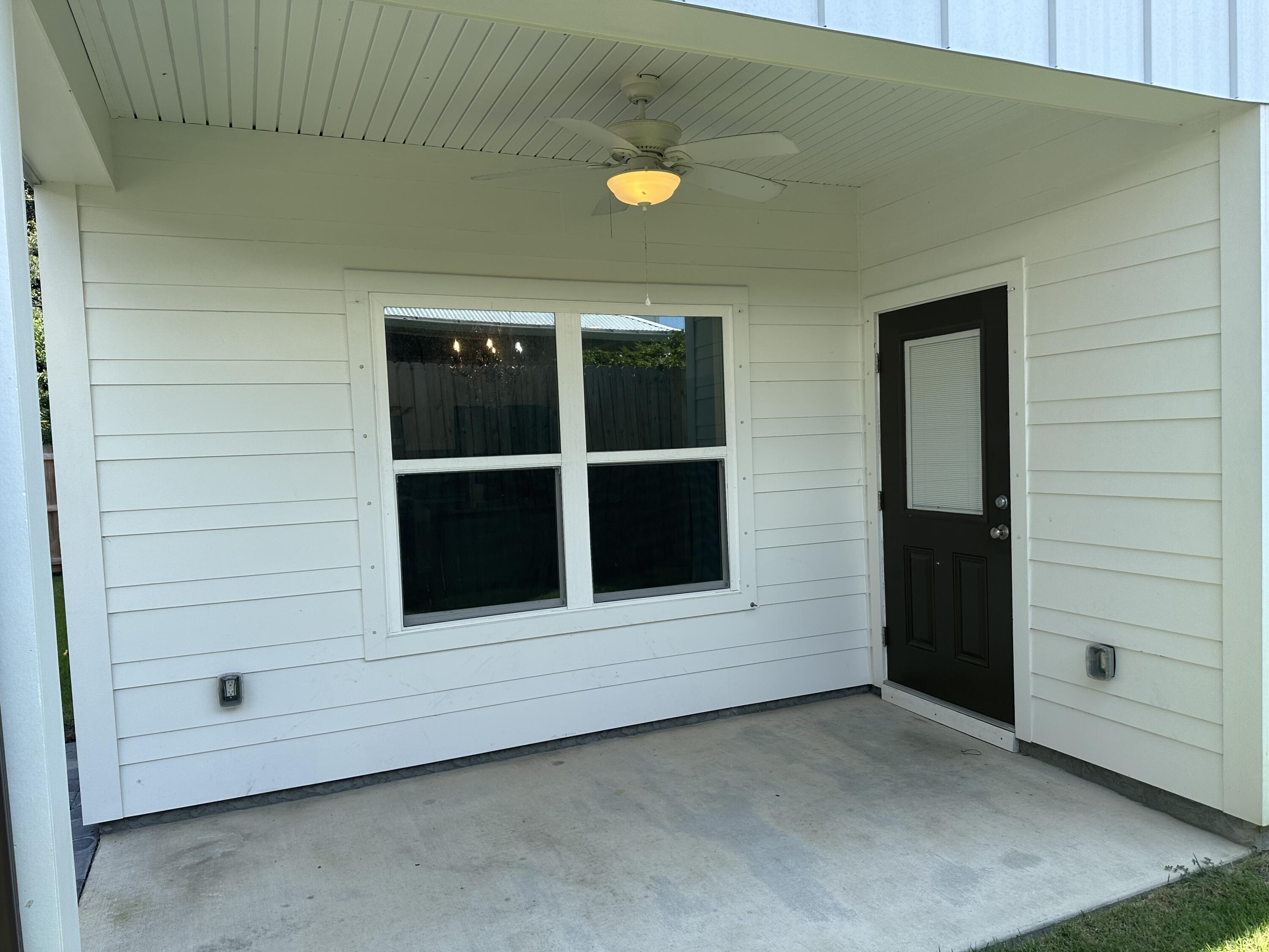 CALHOUN S/D DESTIN RE S/D PART BLK D LOTS 2 & 3 BL - Residential Lease