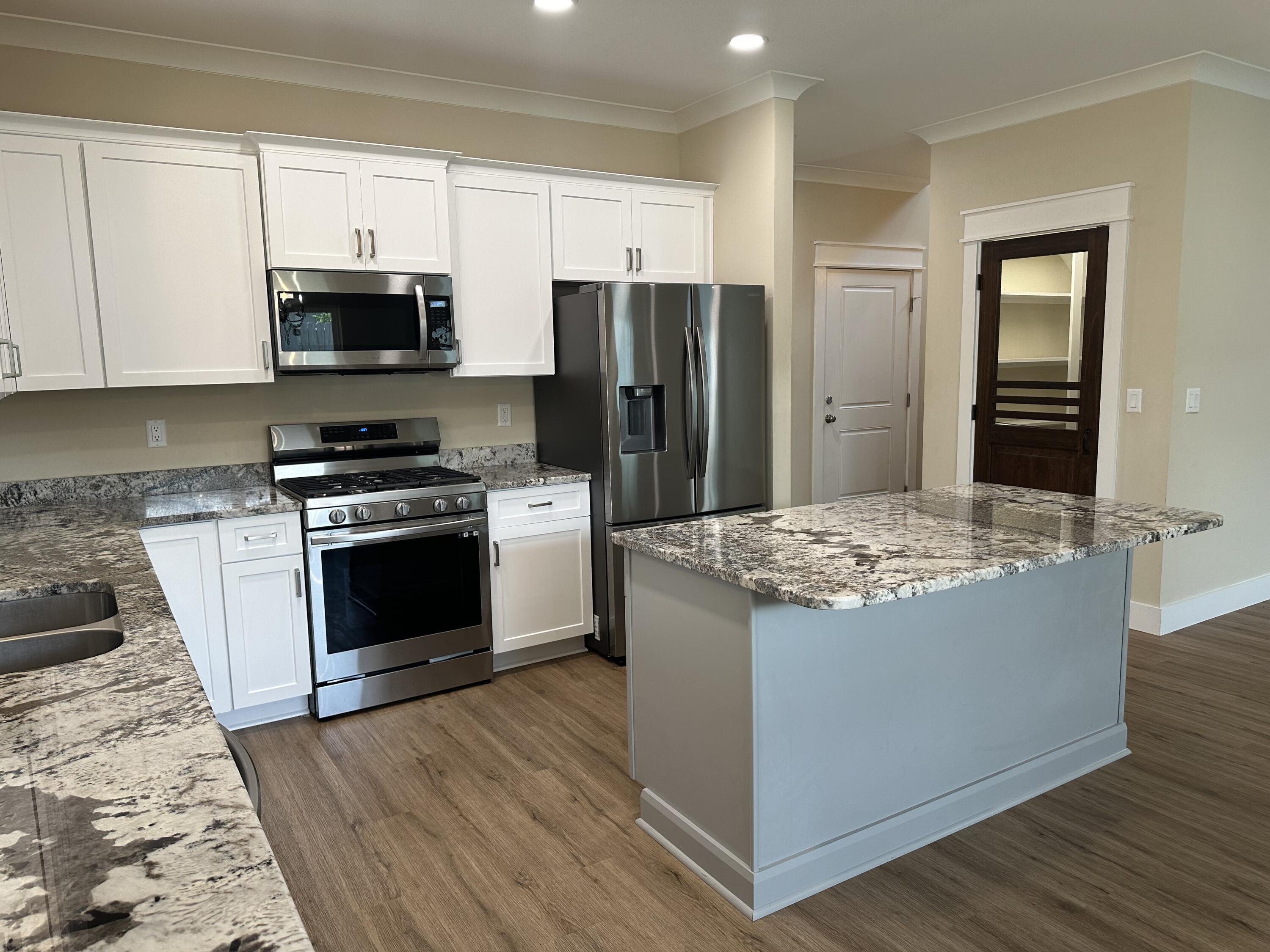 CALHOUN S/D DESTIN RE S/D PART BLK D LOTS 2 & 3 BL - Residential Lease