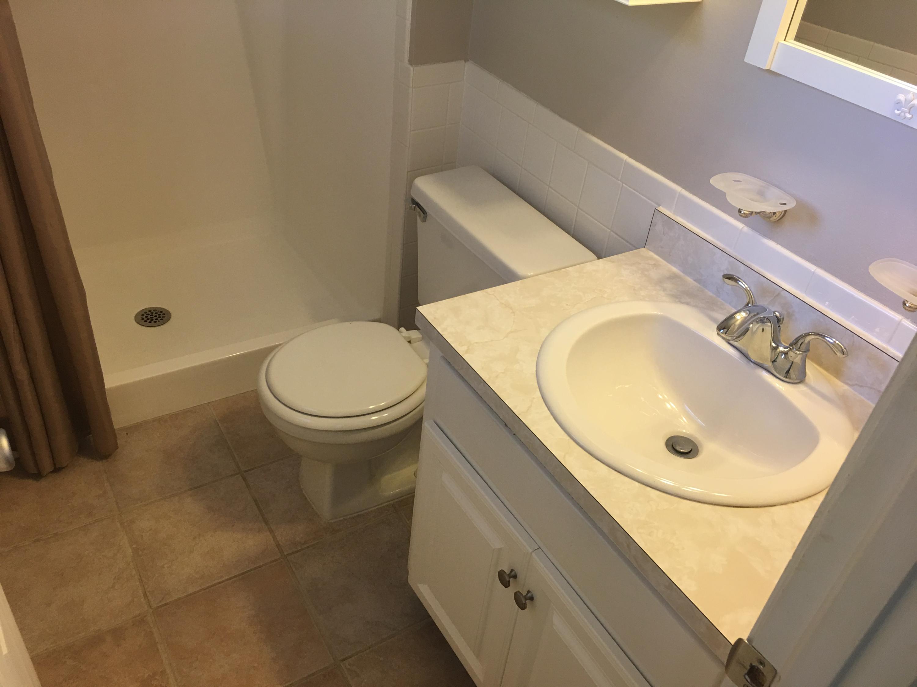 SHERWOOD FOREST - Residential Lease