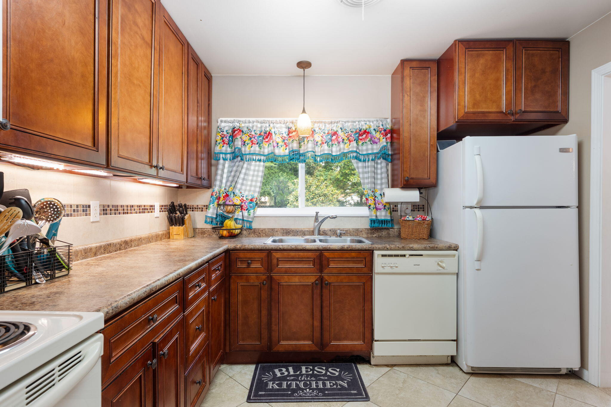BAYOU WOODS - Residential