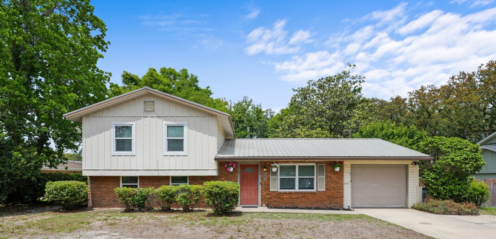 BAYOU WOODS - Residential
