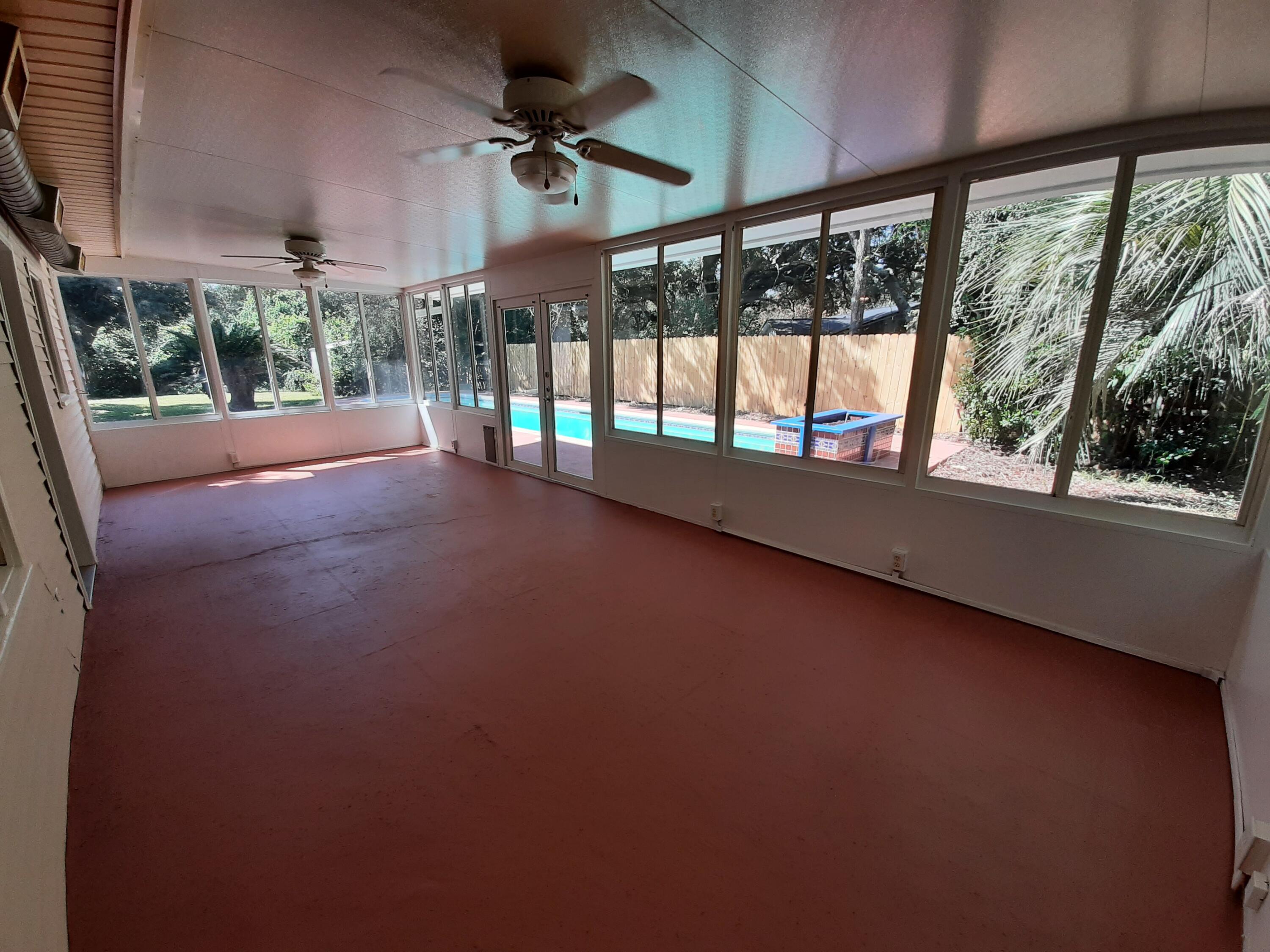 WHISPER BAY 1ST ADDN - Residential