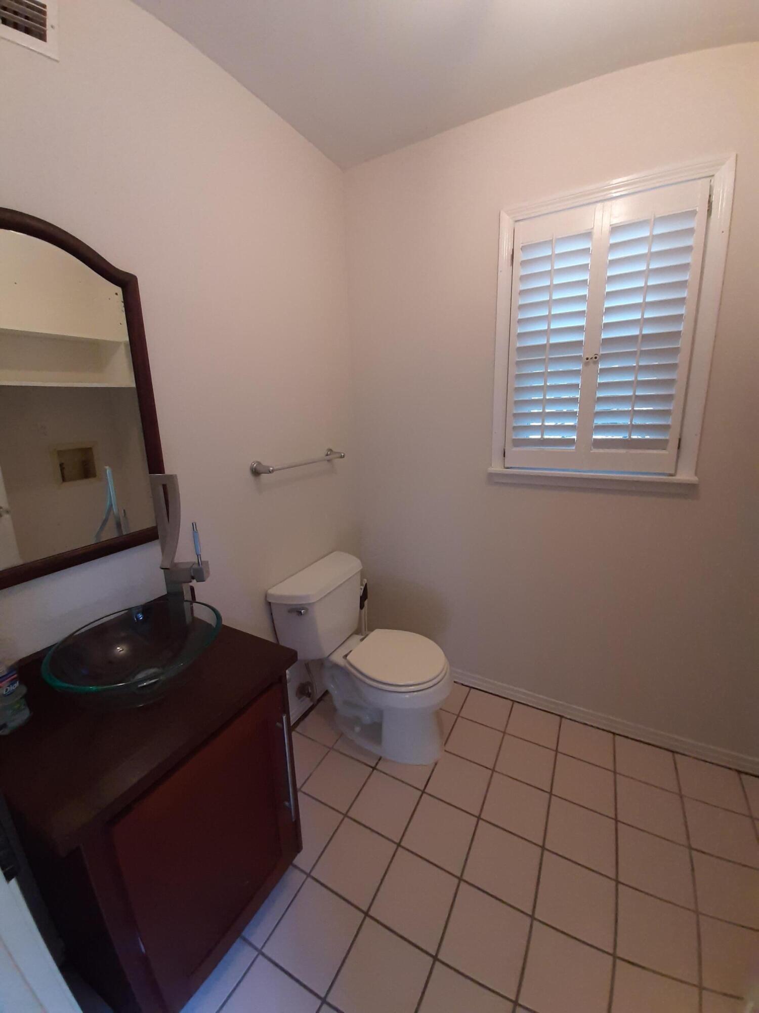 WHISPER BAY 1ST ADDN - Residential