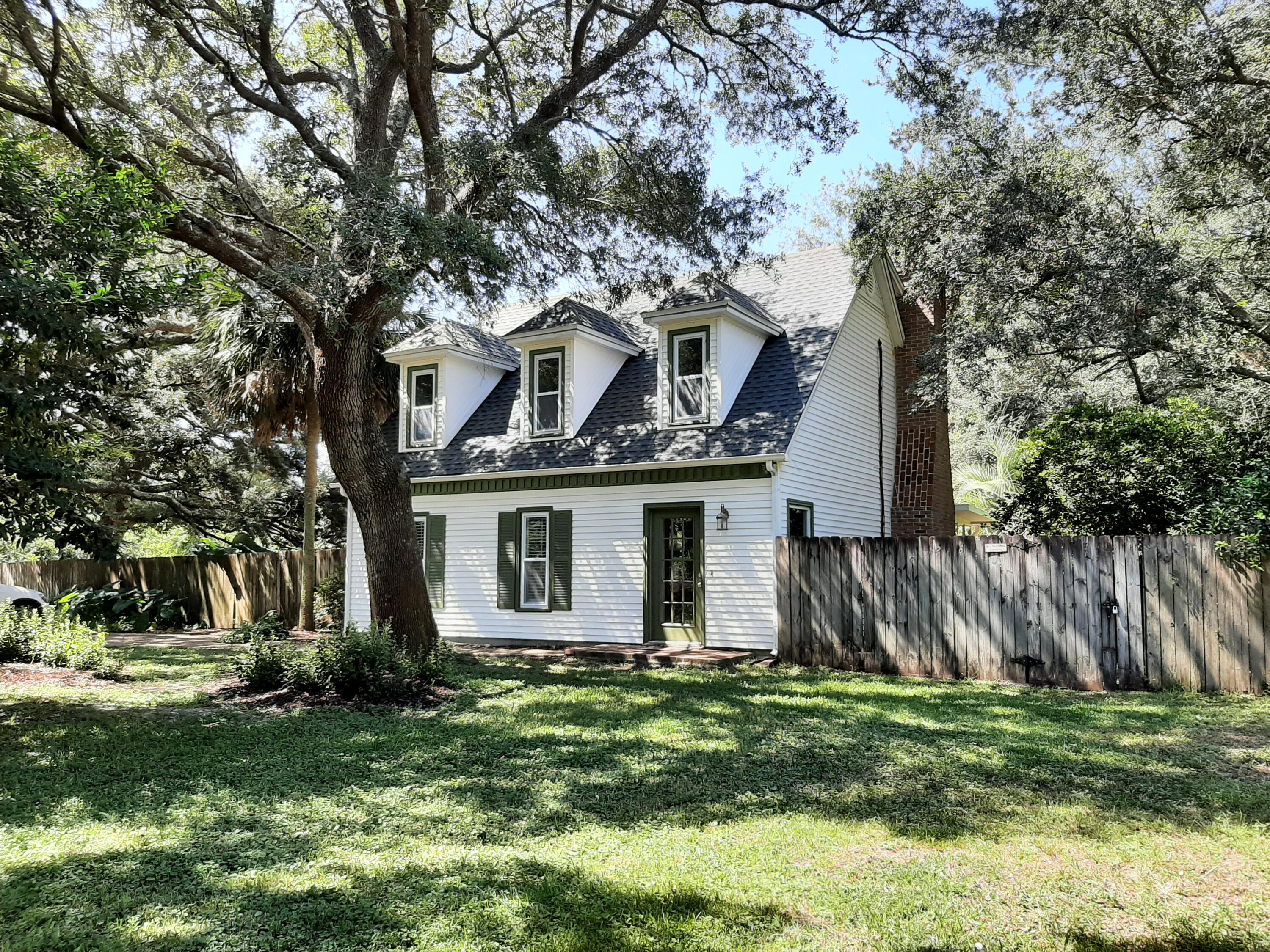 WHISPER BAY 1ST ADDN - Residential