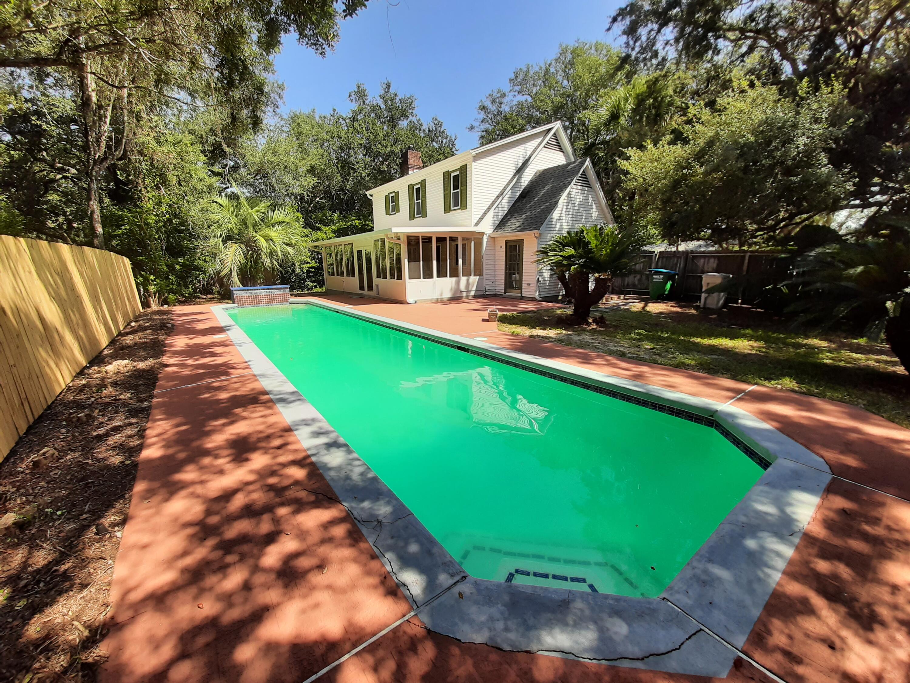 WHISPER BAY 1ST ADDN - Residential