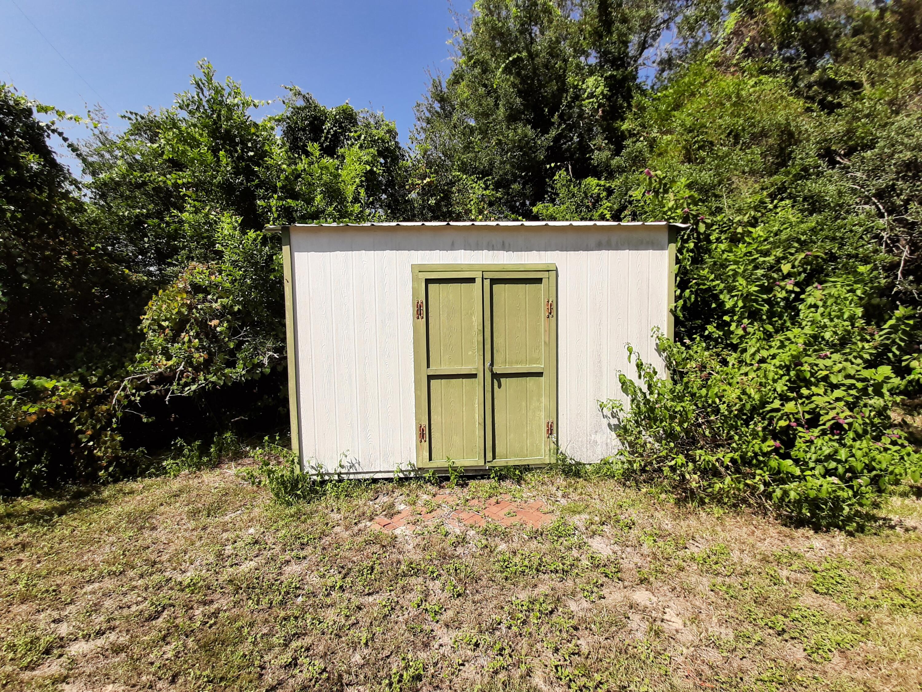 WHISPER BAY 1ST ADDN - Residential