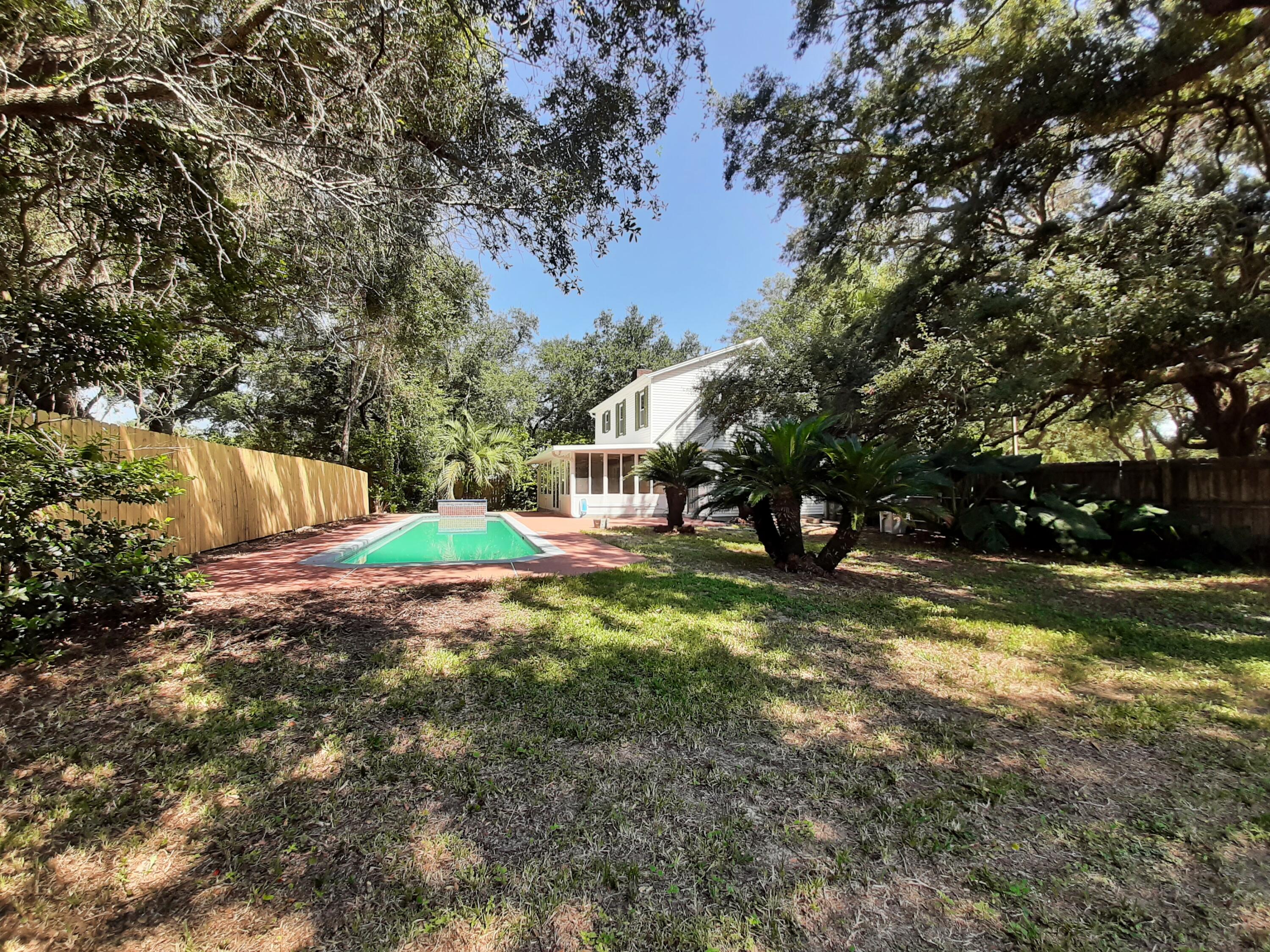 WHISPER BAY 1ST ADDN - Residential