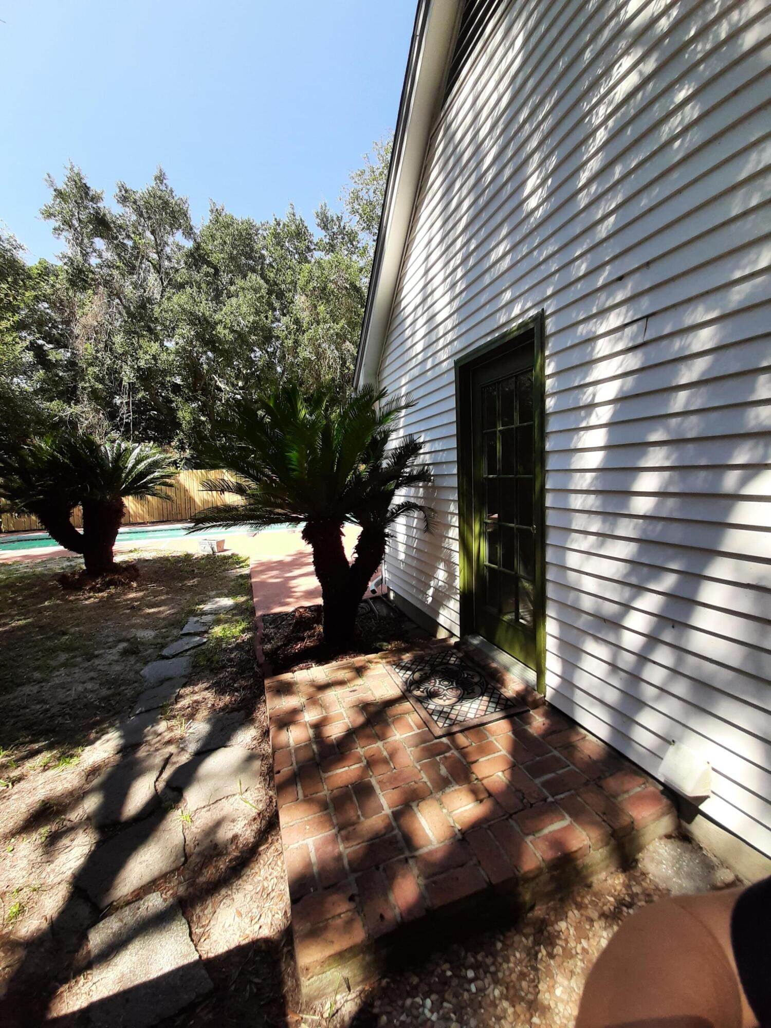 WHISPER BAY 1ST ADDN - Residential