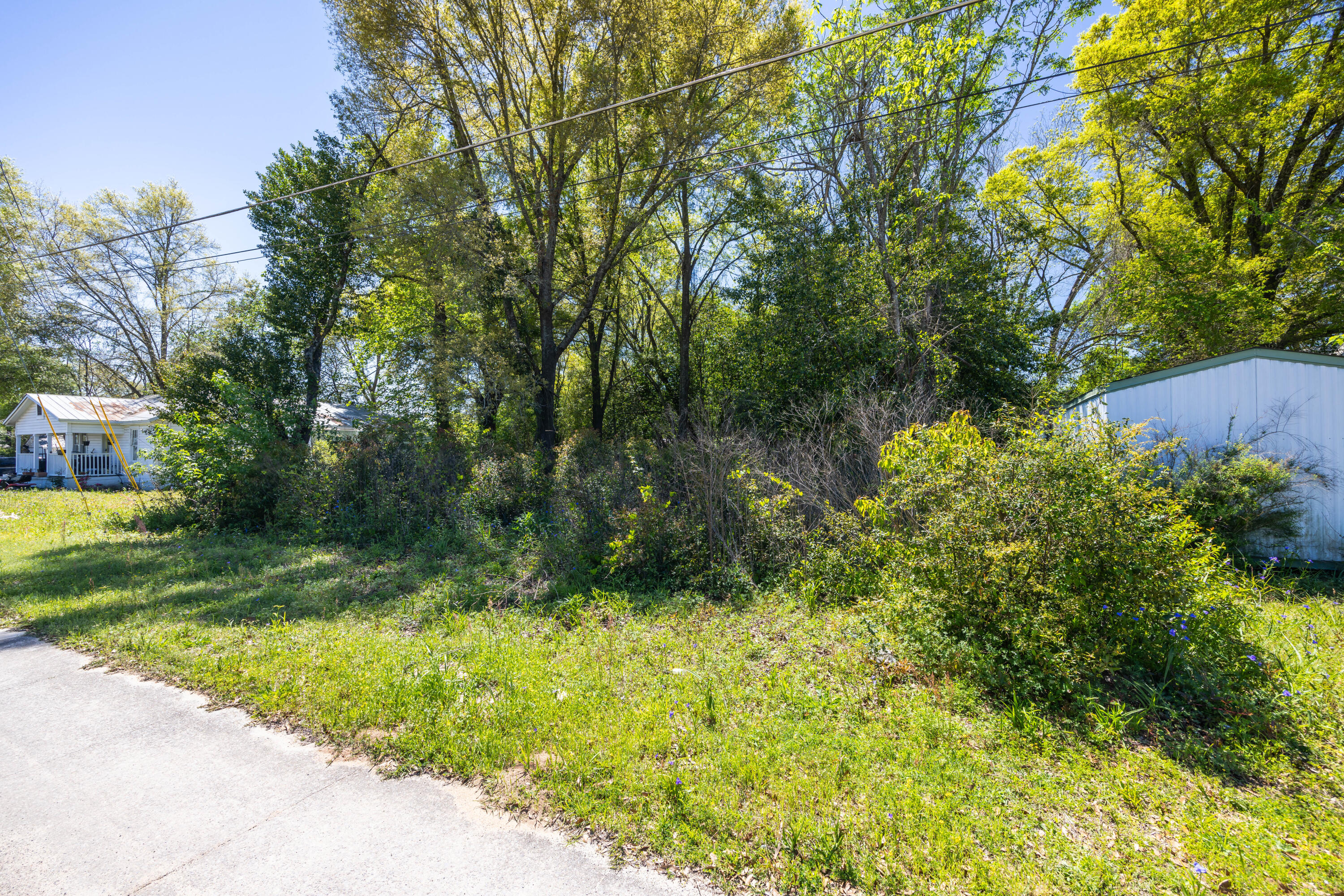 TOWN OF DEFUNIAK SPRINGS - Land