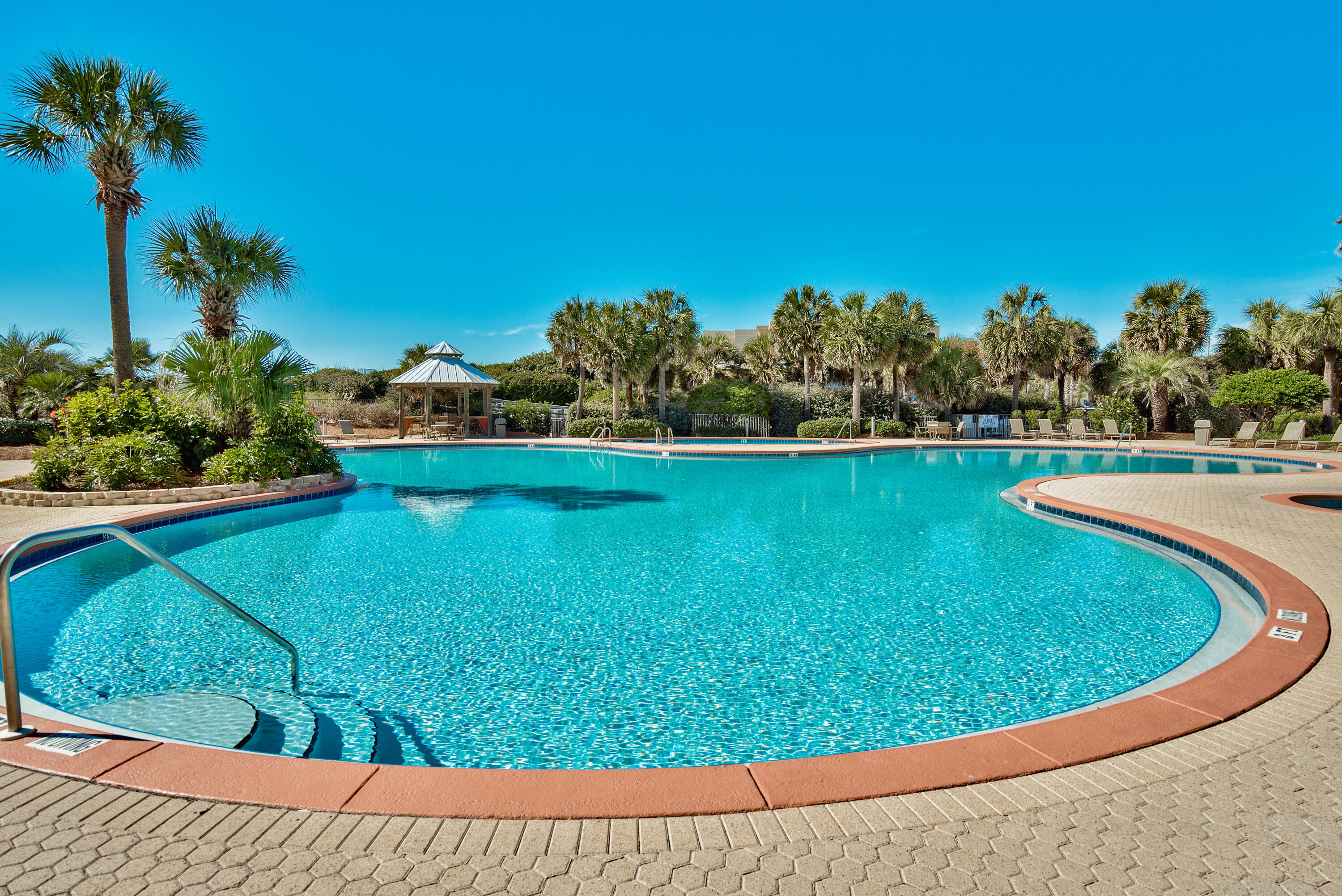 CRESCENT AT MIRAMAR BEACH THE - Residential